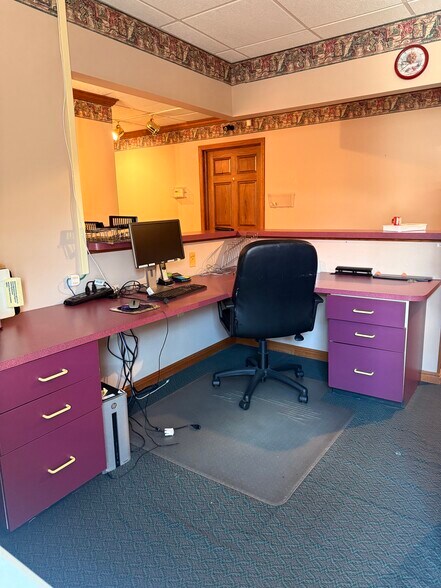 More Photos Of 187 W Main St, Saint Clairsville Medical For Lease