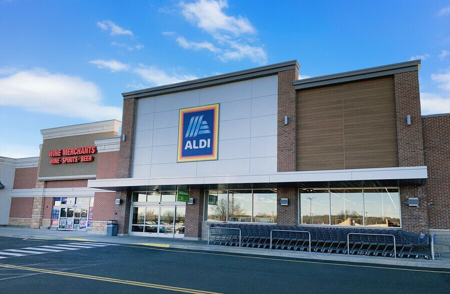 Primary Photo Of 2300-2320 Dixwell Ave, Hamden Unknown For Lease