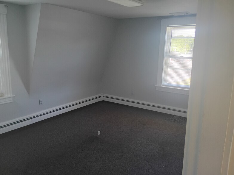 More Photos Of 247 Main St, North Reading Office For Lease