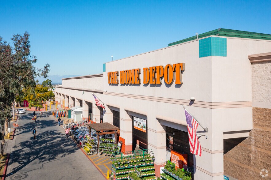 More Photos Of 2150-2172 E Willow St, Signal Hill Unknown For Lease