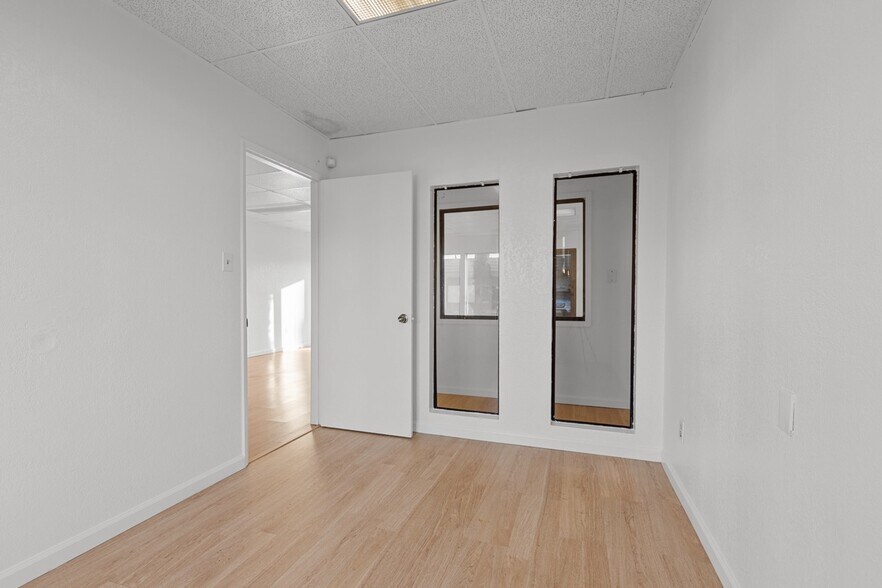 More Photos Of 4800 Manzanita Ave, Carmichael Office Residential For Lease