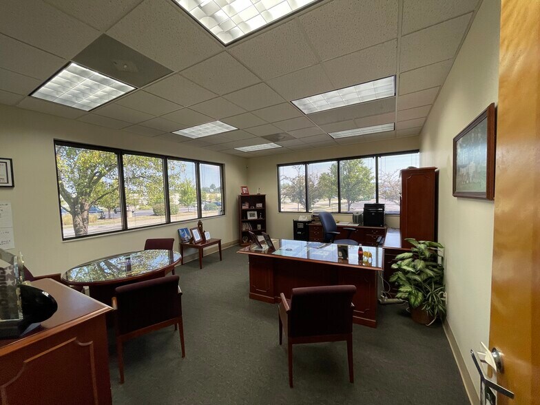 More Photos Of 1500 Wall St, Saint Charles Medical For Lease