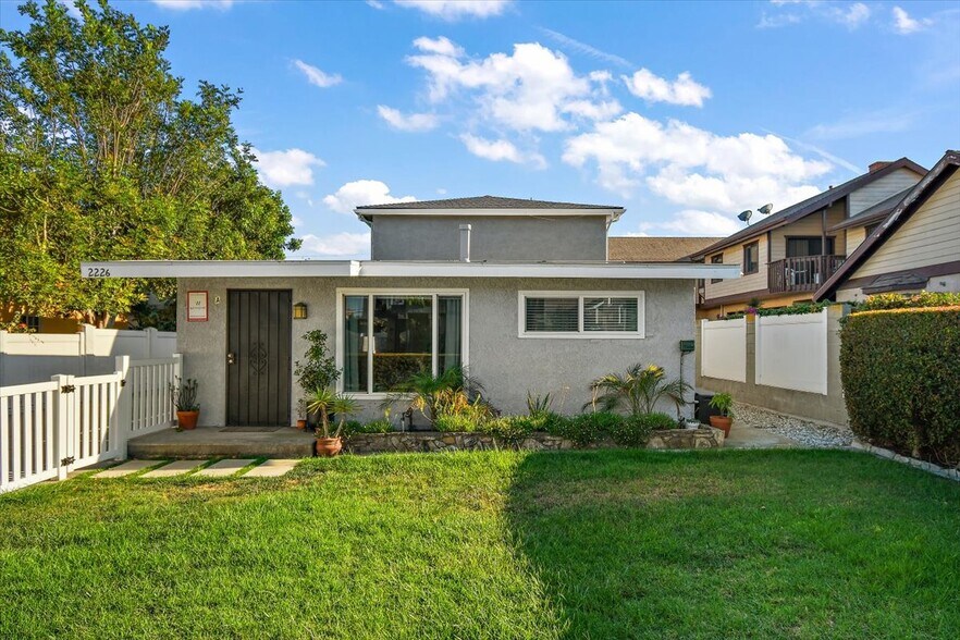 More Photos Of 2226 Voorhees Ave, Redondo Beach Apartments For Sale