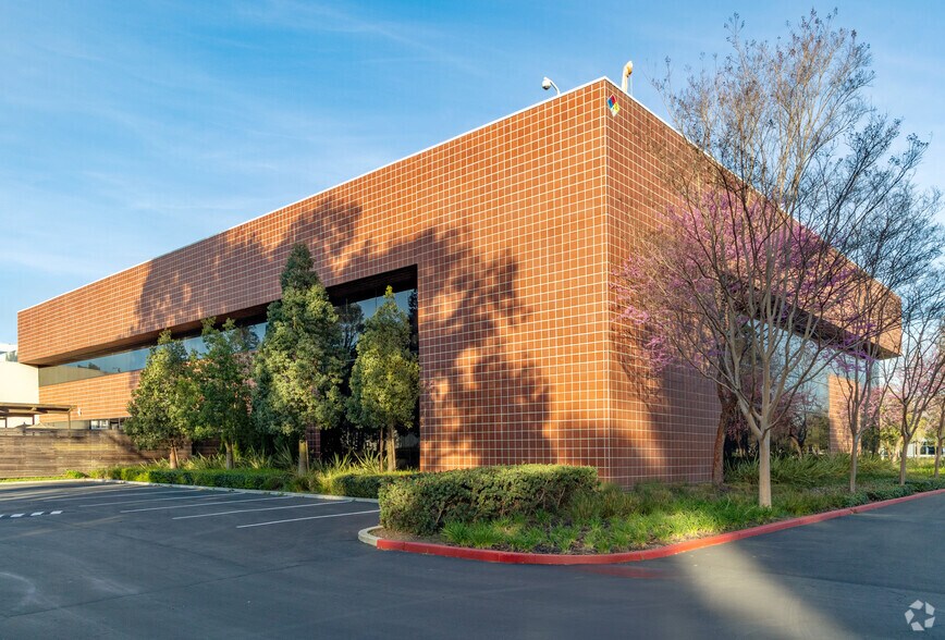 More Photos Of 2581 Junction Ave, San Jose Research And Development For Lease