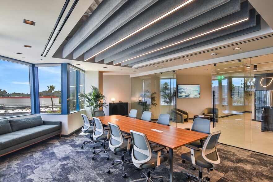 More Photos Of 5990 Sepulveda Blvd, Sherman Oaks Office For Lease