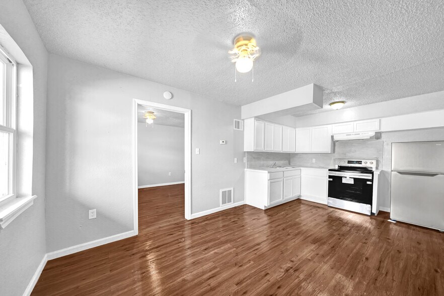 More Photos Of 6205 Jackson Rd, Hitchcock Apartments For Sale