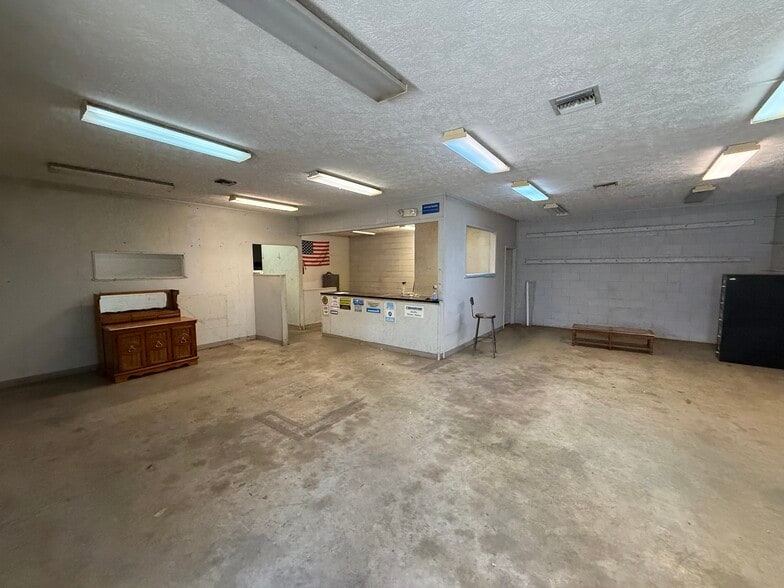 More Photos Of 2265 N Magnolia Ave, Ocala Auto Repair For Sale