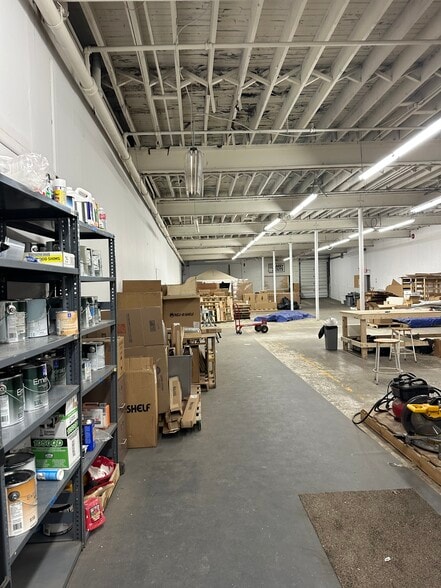 More Photos Of 107 Norris Dr, Rochester Warehouse For Lease