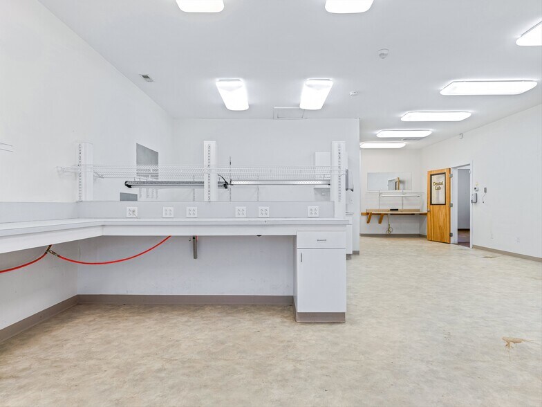 More Photos Of 3179 Sweeten Creek Rd, Asheville General Retail For Lease
