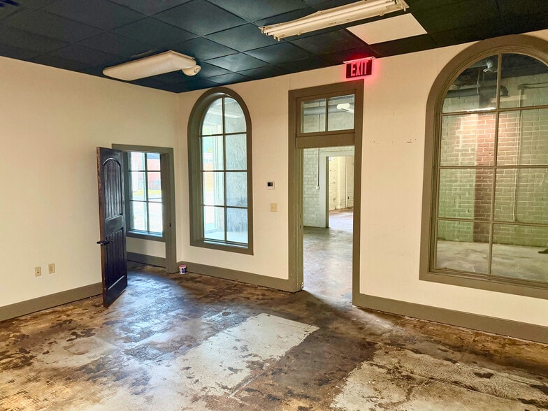 More Photos Of 1468 Mecaslin St, Atlanta Loft Creative Space For Sale