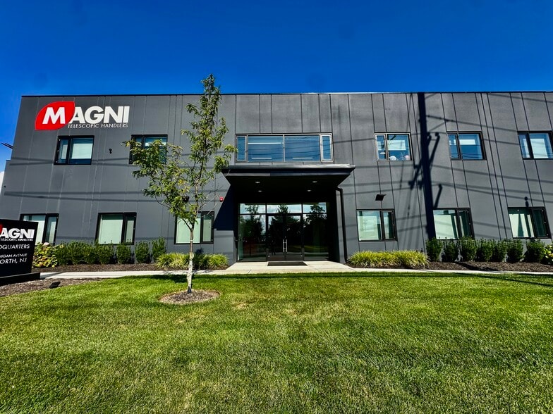 Primary Photo Of 651 N Michigan Ave, Kenilworth Service For Lease