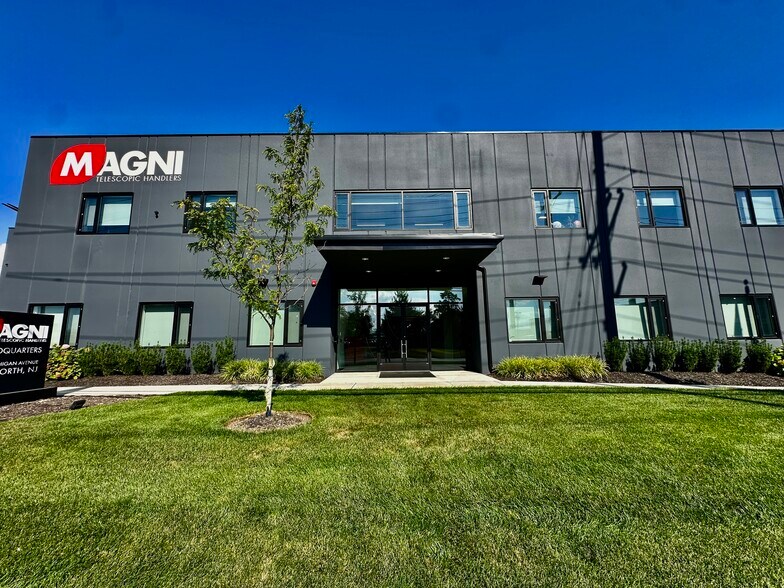 More Photos Of 651 N Michigan Ave, Kenilworth Service For Lease