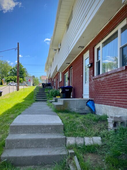 More Photos Of 101 Hooper Rd, Endicott Apartments For Sale