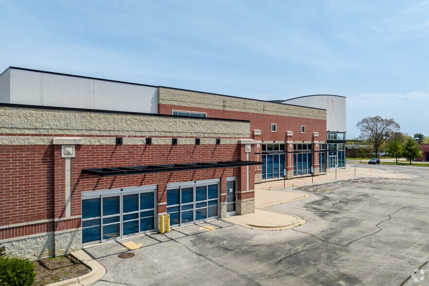 More Photos Of 2015 N Rand Rd, Palatine Auto Dealership For Sale