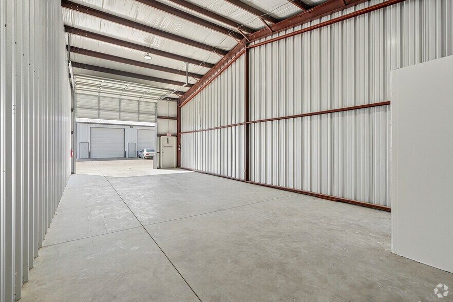 More Photos Of 10552 County Road 213, Forney Industrial For Lease