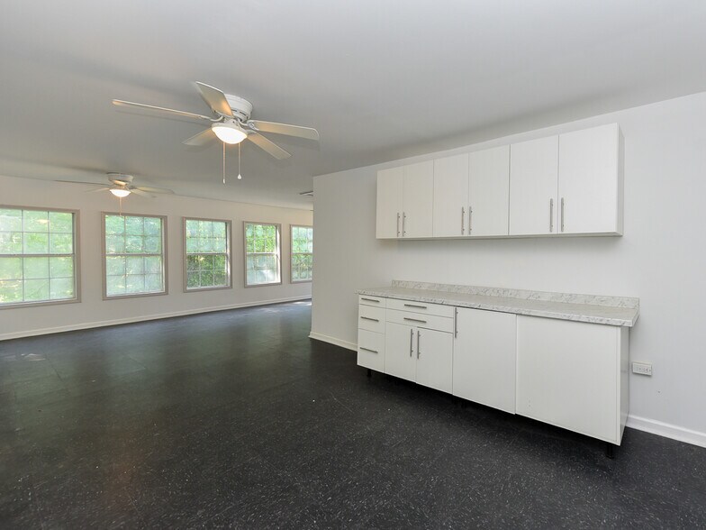 More Photos Of 225 Douglas St, Holly Springs Apartments For Sale