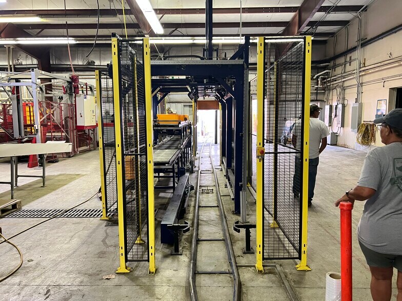 More Photos Of 566 Tomato Dr, Punxsutawney Self Storage For Sale