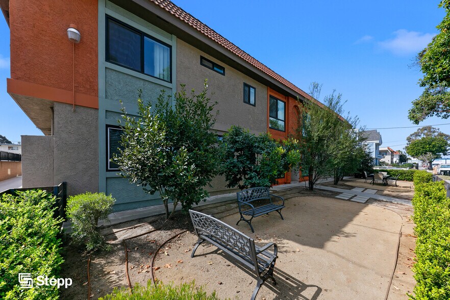 More Photos Of 1628 W 218th St, Torrance Apartments For Sale