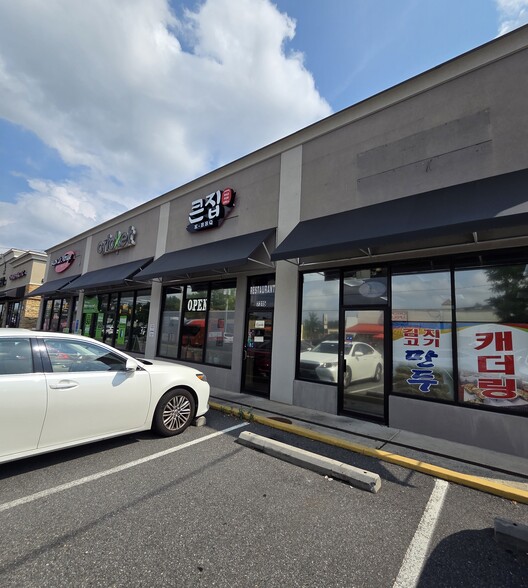 Primary Photo Of 7311 Little River Tpke, Annandale Storefront For Sale