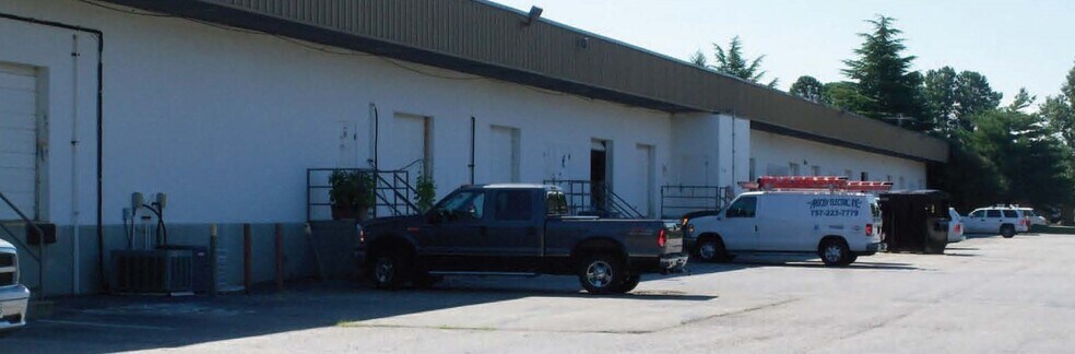 More Photos Of 11861 Canon Blvd, Newport News Distribution For Lease