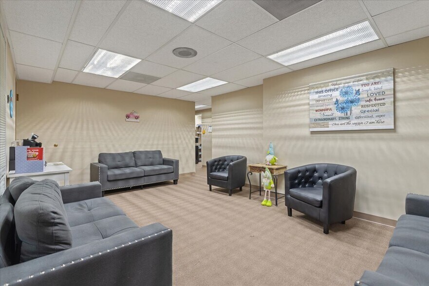 More Photos Of 1803-1807 Capitol Ave, Cheyenne Office For Sale