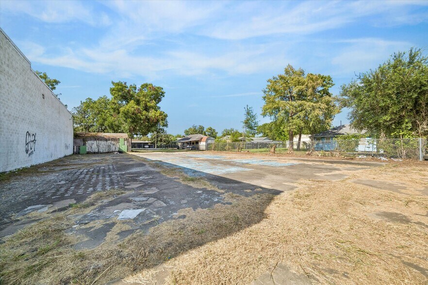 More Photos Of 7003 Lyons ave, Houston Land For Sale