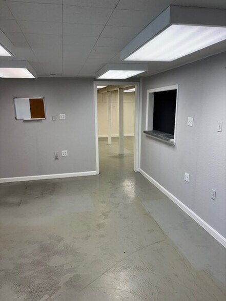 More Photos Of 2110 & 2114 Catalina Drive, Pasadena Industrial For Sale