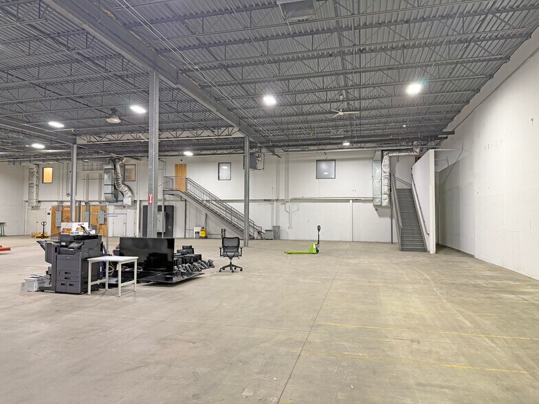 More Photos Of 125 Aviation Ave, Portsmouth Light Manufacturing For Sale