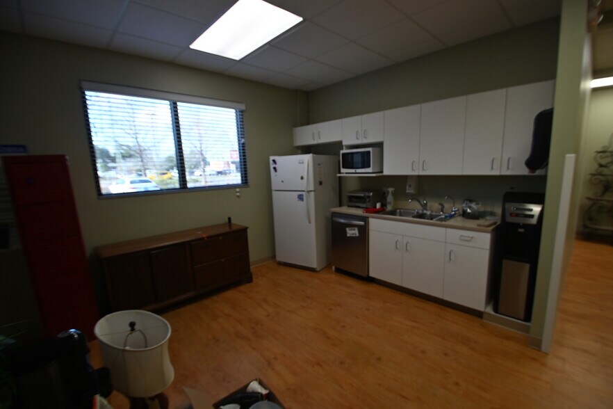 More Photos Of 5115 Palafox St, Pensacola Freestanding For Lease
