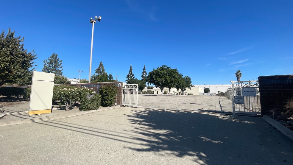 More Photos Of 1000 Walnut Ave, Pomona Land For Lease