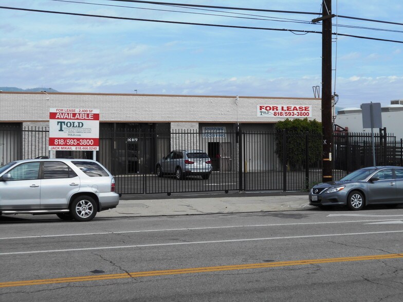 More Photos Of 20875-20881 Plummer St, Chatsworth Warehouse For Lease