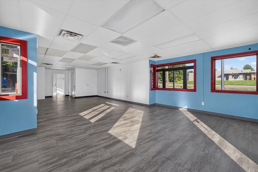 More Photos Of 541 W Dixie Ave, Elizabethtown Freestanding For Sale