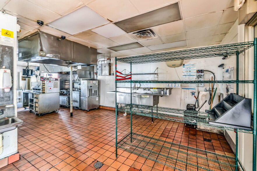 More Photos Of 7459 Lem Turner Rd, Jacksonville Fast Food For Sale