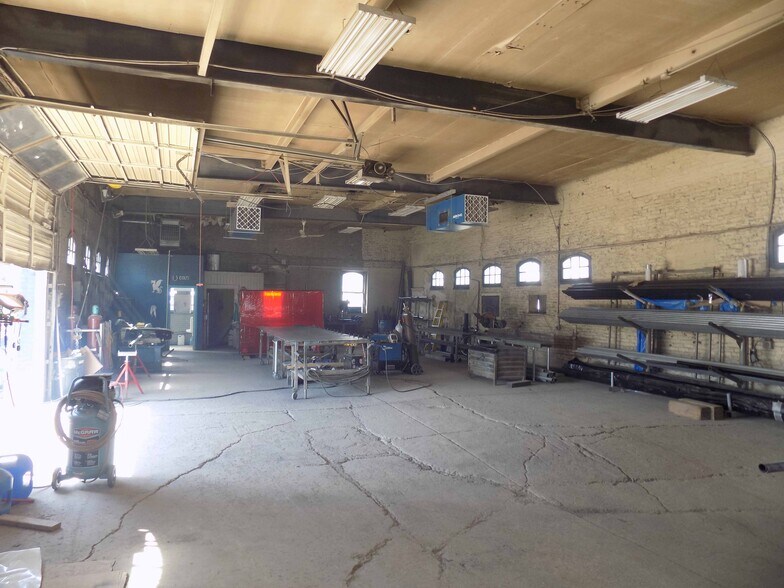 More Photos Of 920 E Ohio St, Indianapolis Warehouse For Lease