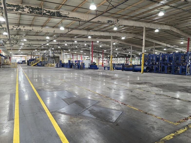 More Photos Of 2785 McCracken Rd, Hernando Manufacturing For Sale