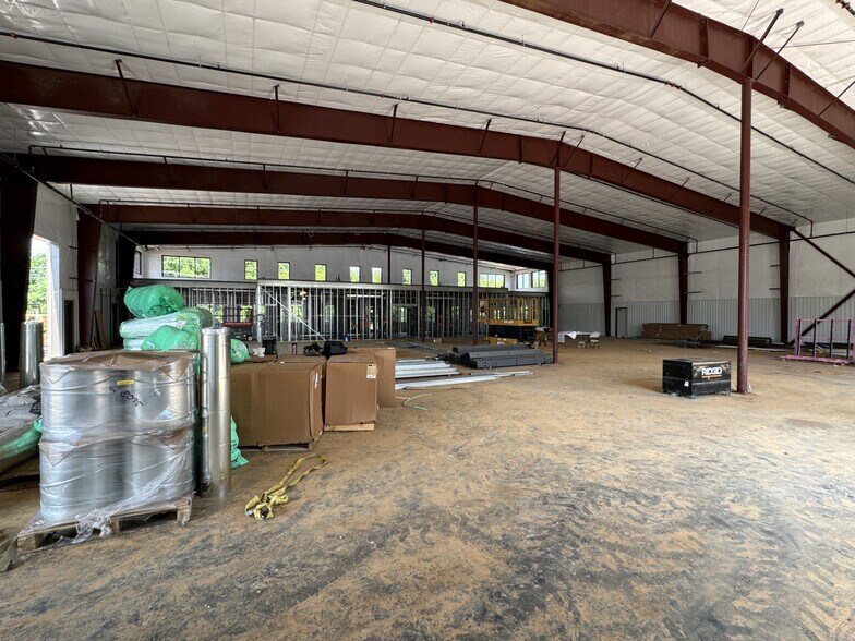 More Photos Of 410 Weakley Ln, Smyrna Warehouse For Sale