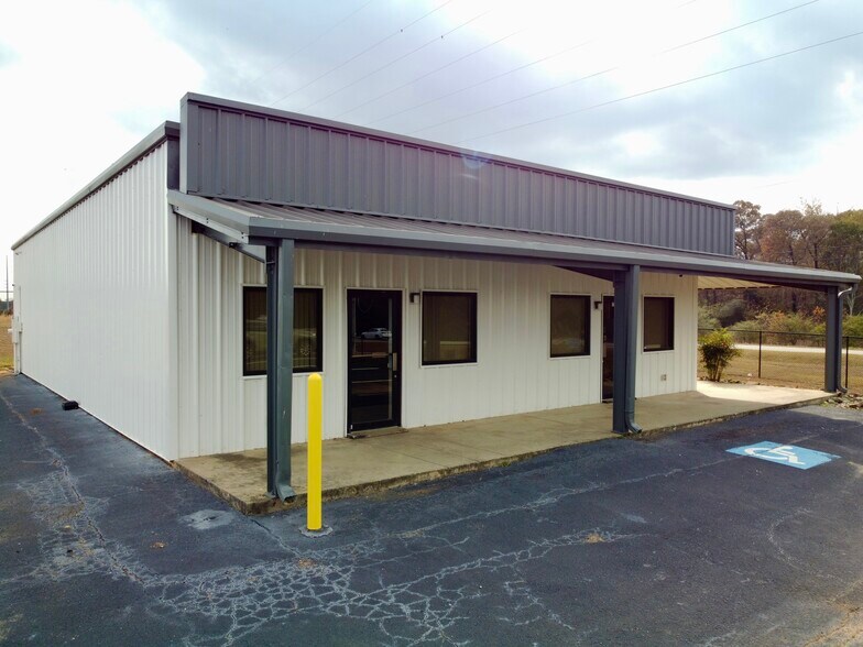 More Photos Of 179 Highway 11 S, Social Circle Office For Lease