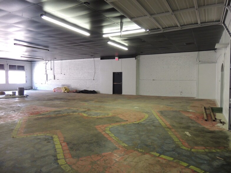 More Photos Of 111 S Main St, Sapulpa Storefront For Sale