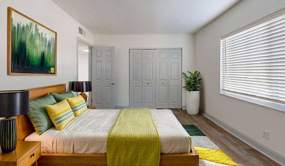 More Photos Of 120 47th Ave N, Saint Petersburg Apartments For Sale