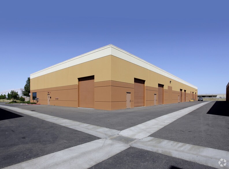 More Photos Of 10604 Industrial Ave, Roseville Flex For Lease