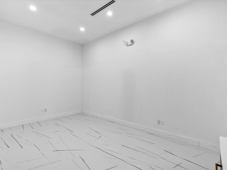 More Photos Of 1231 14th St, Miami Beach Storefront Retail Office For Lease