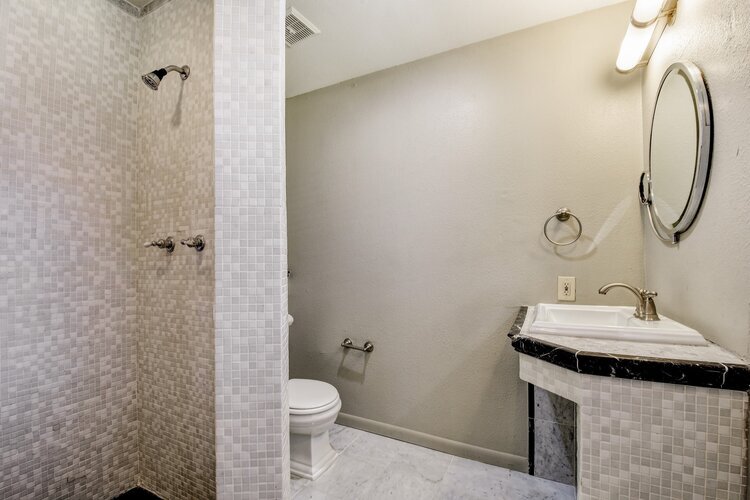 More Photos Of 1803 La Sombra Dr, San Antonio Apartments For Sale