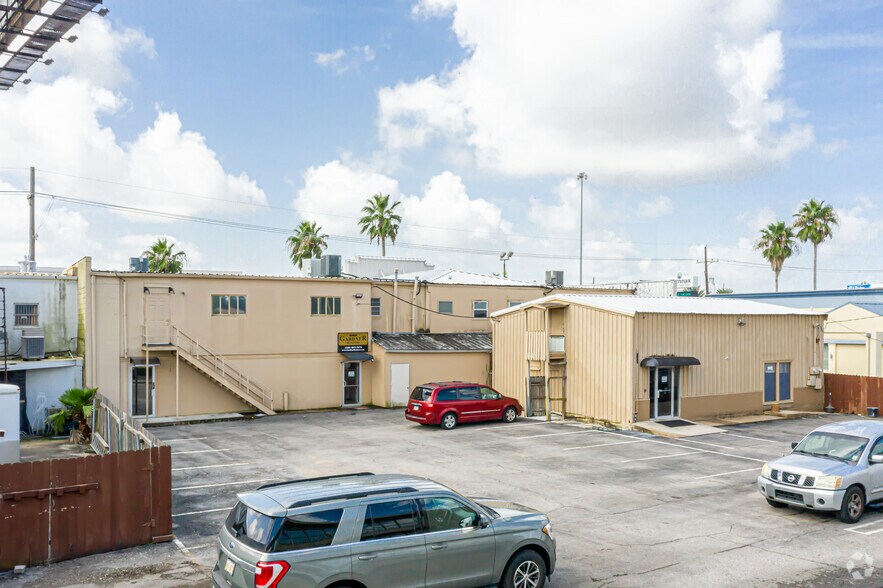 More Photos Of 4509 Veterans Memorial Blvd, Metairie Office For Lease