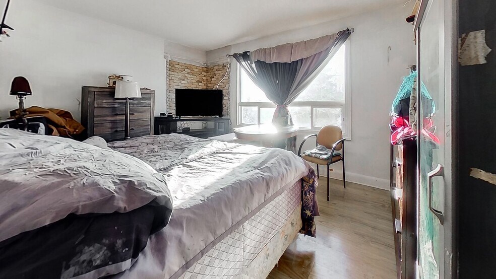 More Photos Of 372 Marshall Ln, Sudbury Apartments For Sale