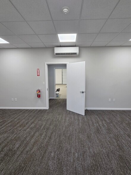 More Photos Of 1301 W Mystery Ave, Wasilla Industrial For Lease