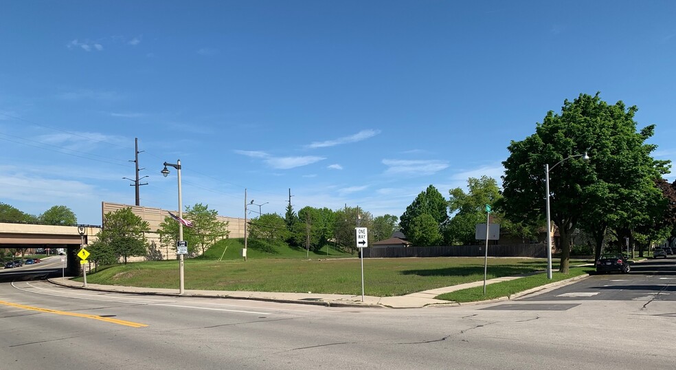 Primary Photo Of 2860 S Kinnickinnic Ave, Milwaukee Land For Sale