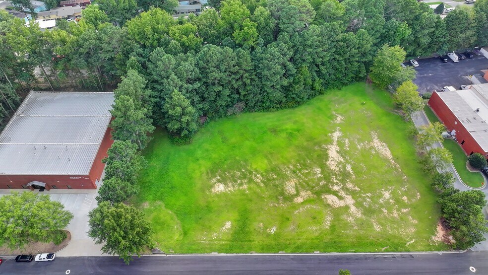 More Photos Of 1330 Capital Cir, Lawrenceville Land For Sale