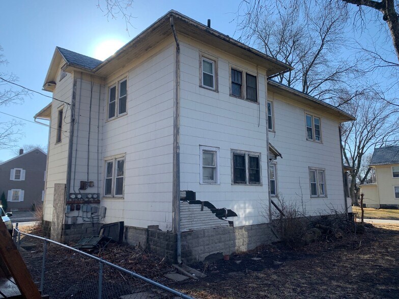 More Photos Of 311 E Joy St, Red Oak Apartments For Sale