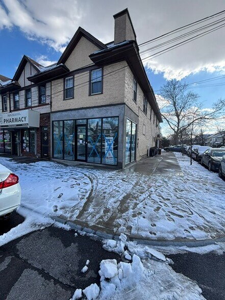 More Photos Of 12302 Metropolitan Ave, Kew Gardens General Retail For Lease