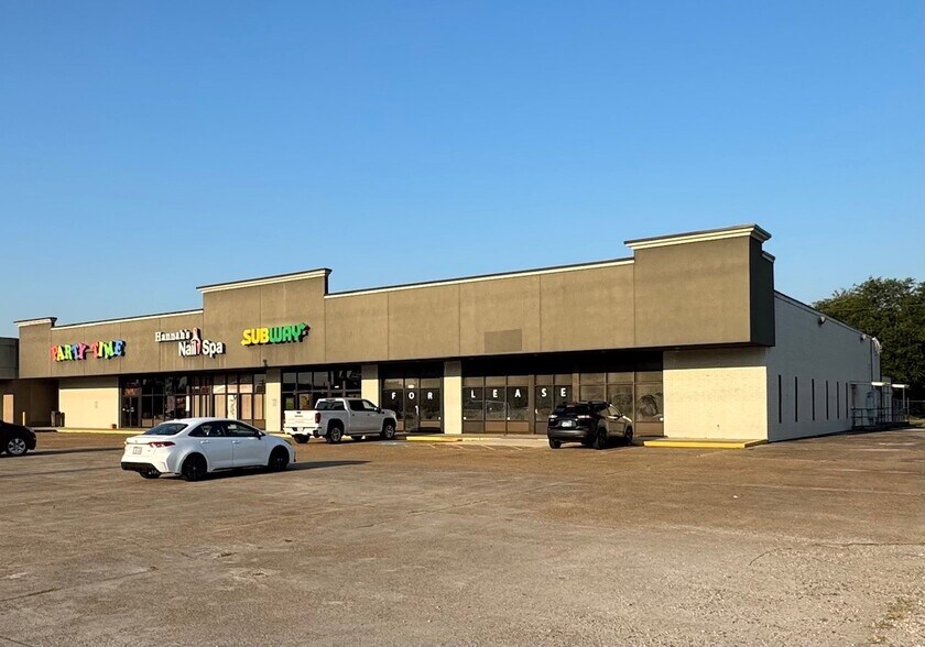 More Photos Of 4444 Lake St, Lake Charles General Retail For Lease
